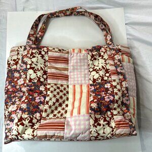 Universal Thread Tote Handbag Floral Quilted Patchwork Print Snap, Zip Closure